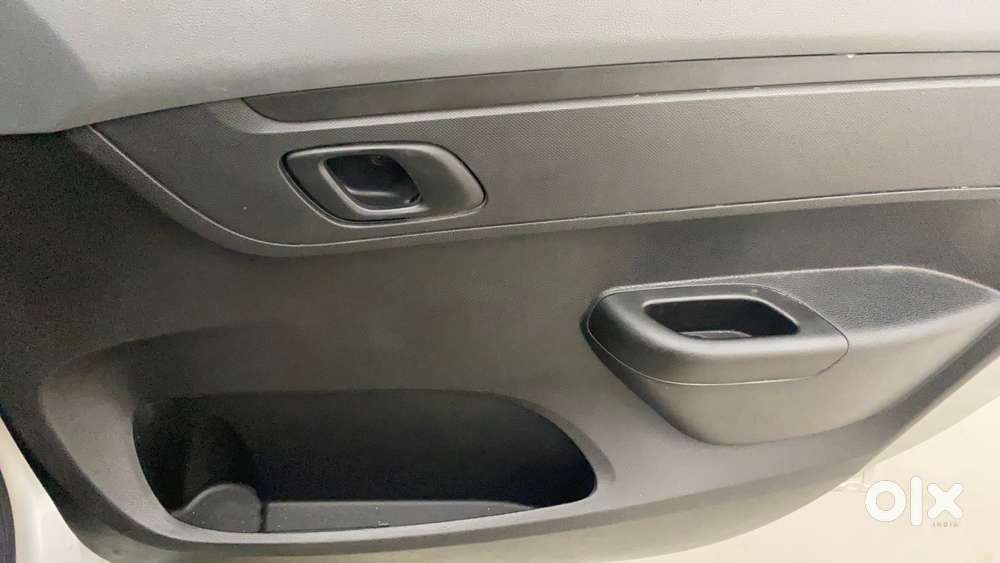 Renault Kwid 2019-ongoing 1.0 Rxt Amt (o), 2021, Petrol