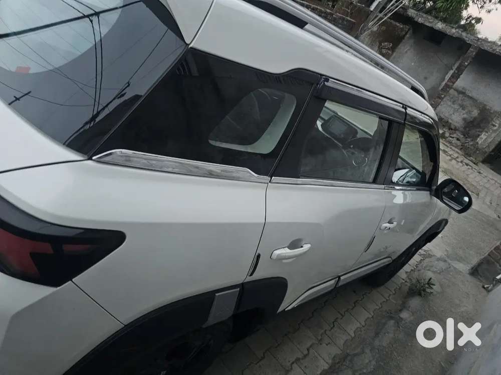 Maruti Suzuki Brezza 2025 Zxi Smart Hybrid
