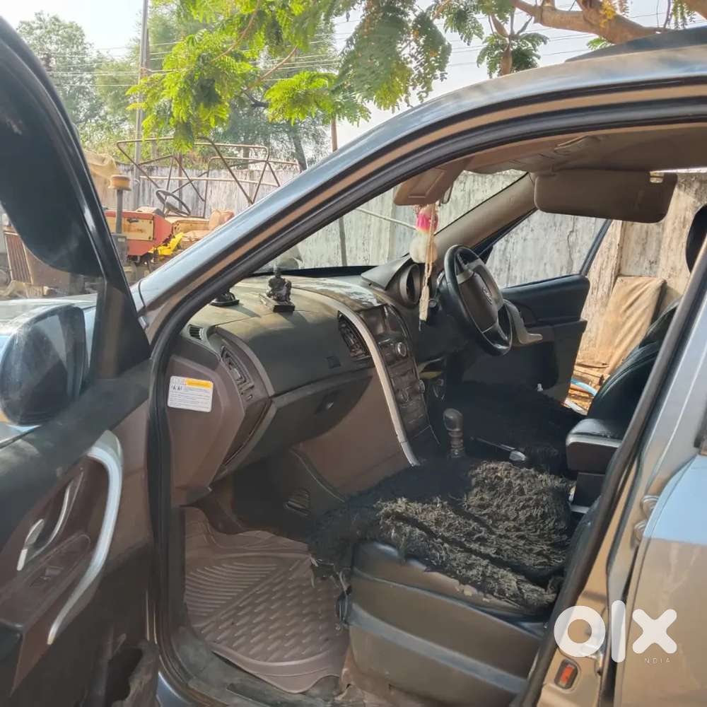 Mahindra Xuv500 2014 Diesel 125000 Km Driven