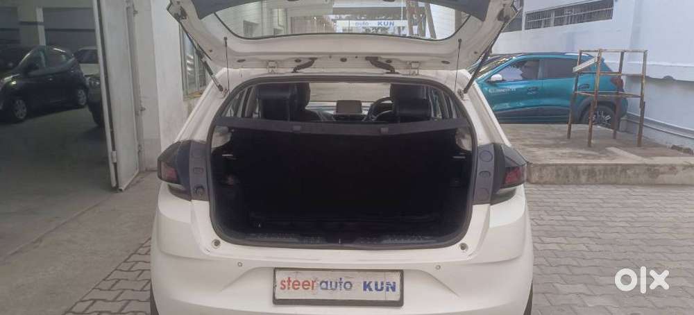Tata Altroz Xz, 2020, Petrol