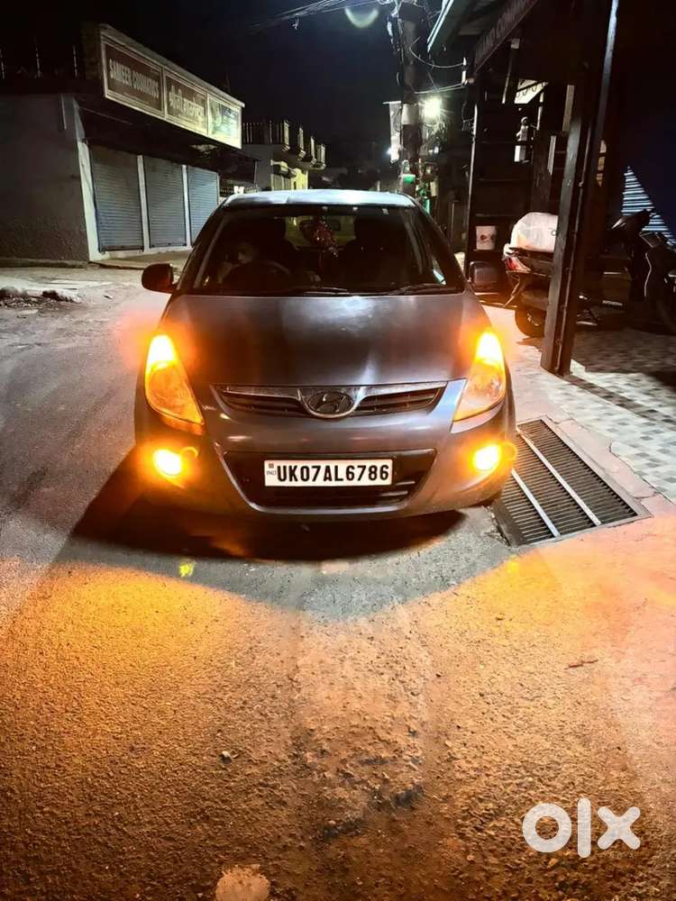 Hyundai I20 2011(oct) Diesel Well Maintained Neat & Clean Car