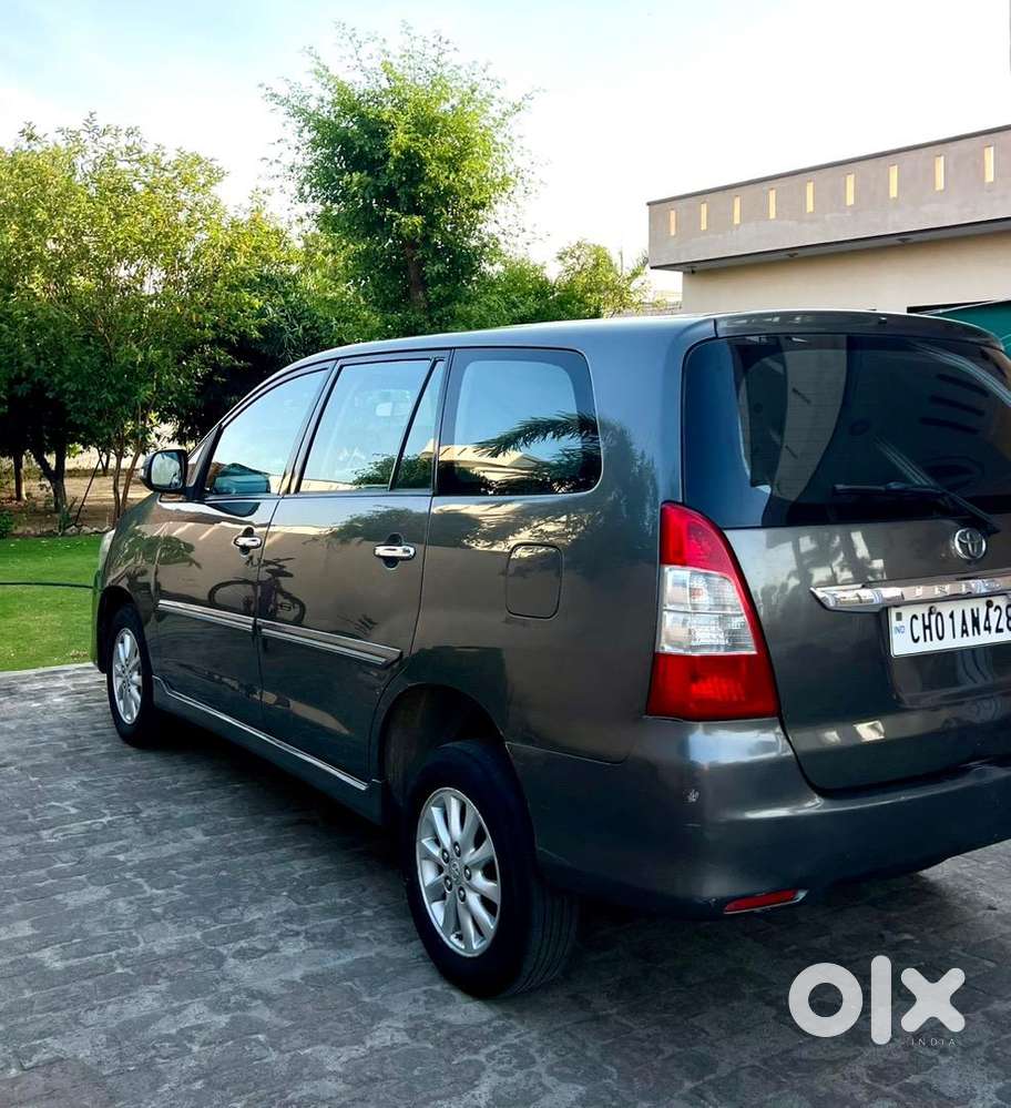 Toyota Innova 2012 Diesel Well Maintained