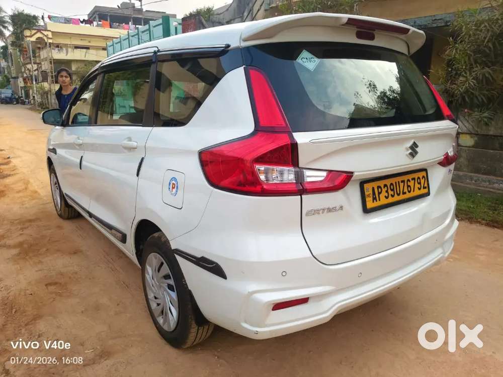Maruti Suzuki Ertiga 2024 Cng & Hybrids 68000 Km Driven