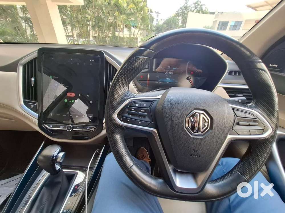 Mg Hector Plus 2021 Petrol 35000 Km Driven