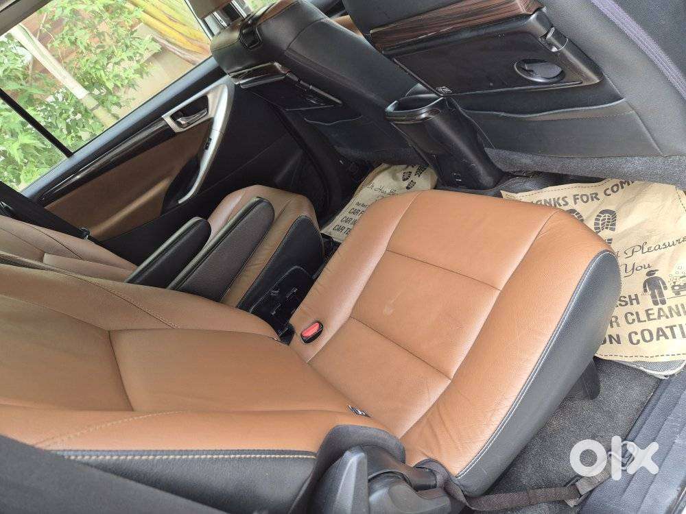 Toyota Innova Crysta 2.8z Automatic, 2018