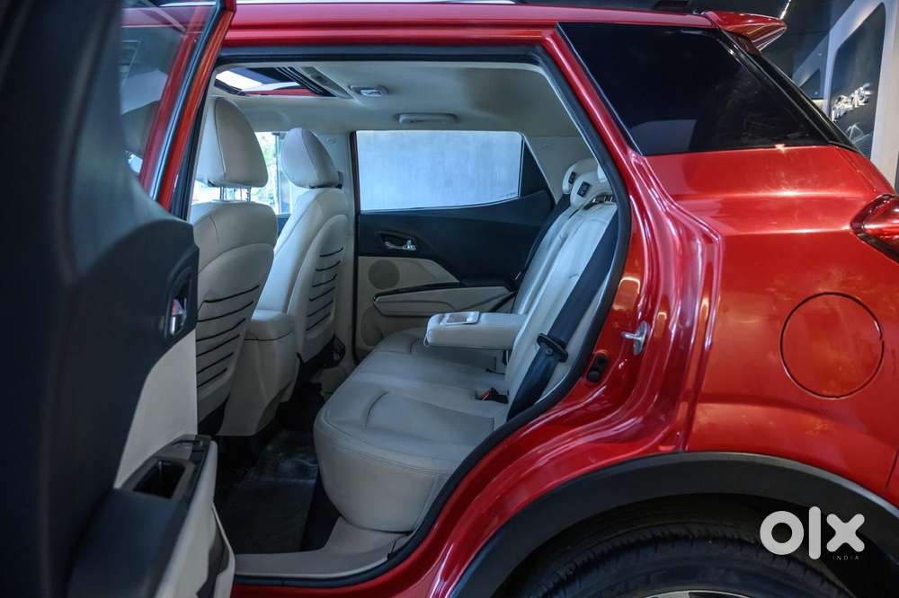 Mahindra Xuv300 W8 Amt Optional Diesel, 2020, Diesel