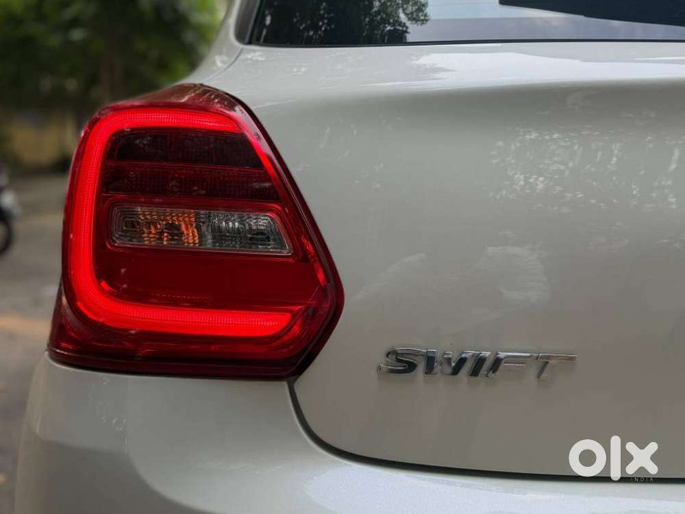 Maruti Suzuki Swift 1.3 Zxi, 2021, Petrol