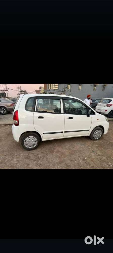 Maruti Suzuki Estilo Lxi, 2010, Petrol