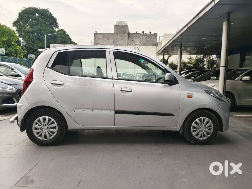 Hyundai I10 Sportz, 2017, Petrol