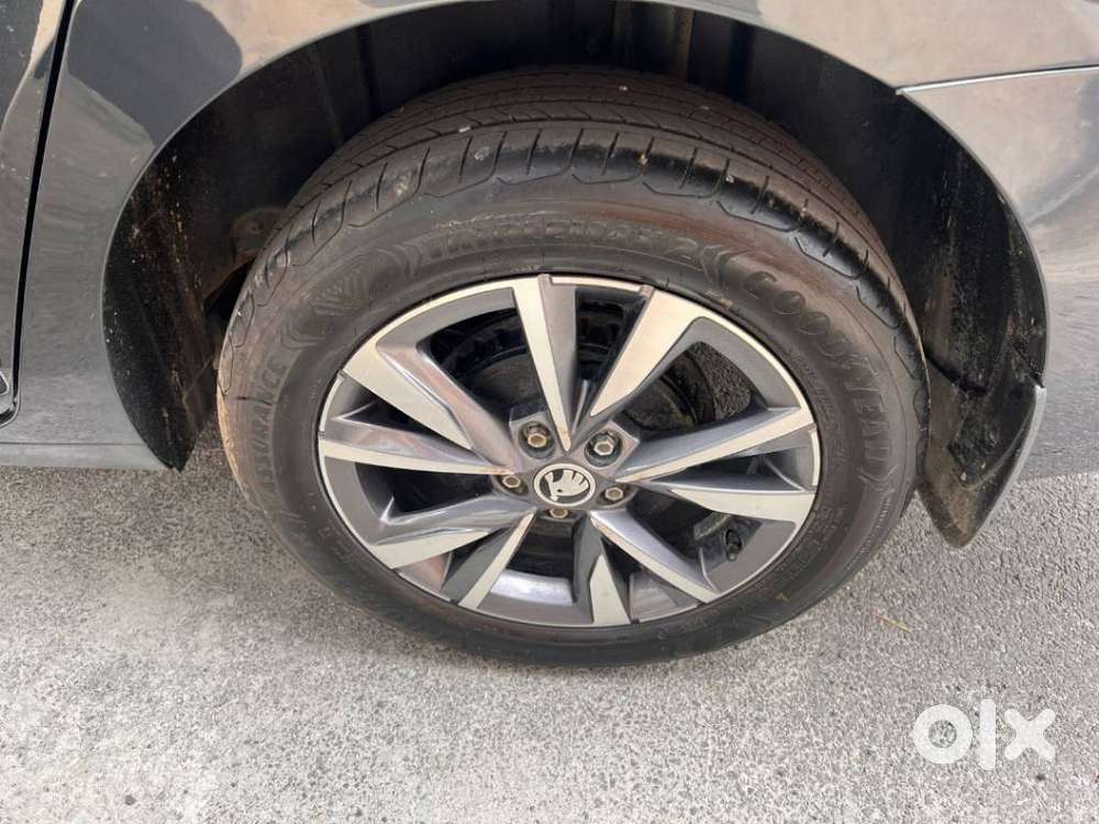 Skoda Slavia 1.5 Tsi Style, 2023, Petrol