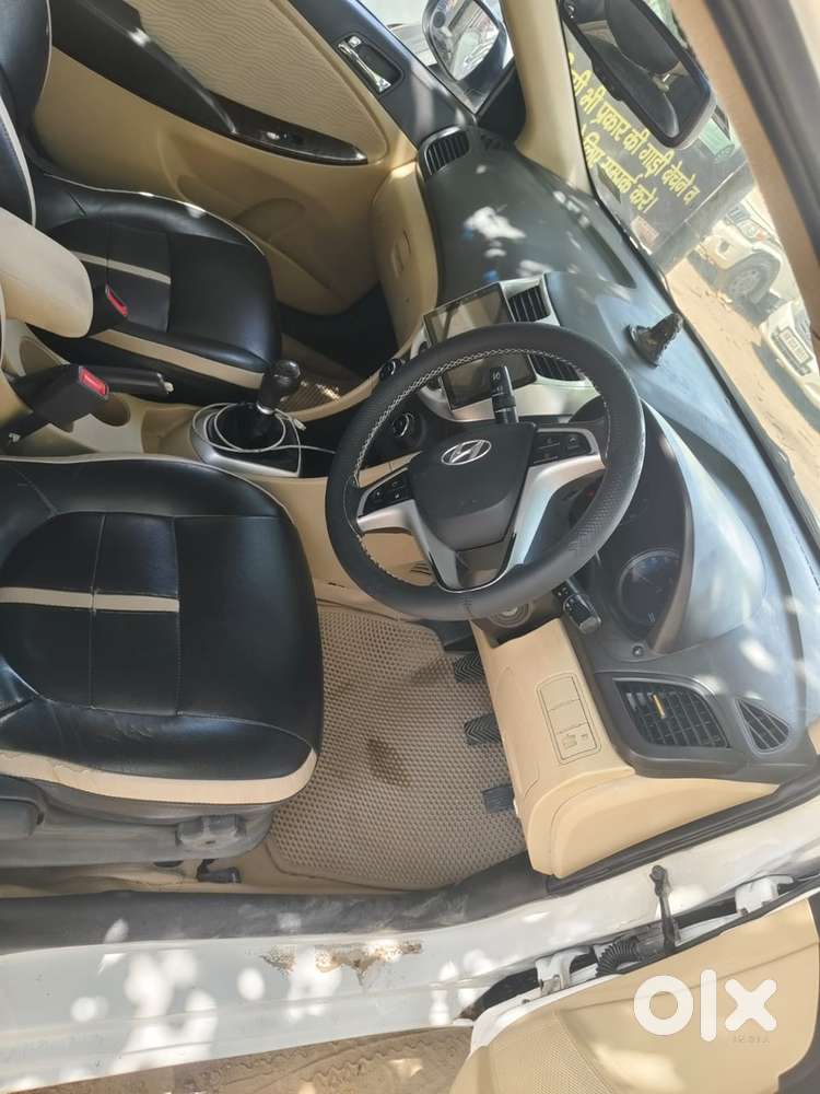 Hyundai Fluidic Verna 2014 Diesel Manual