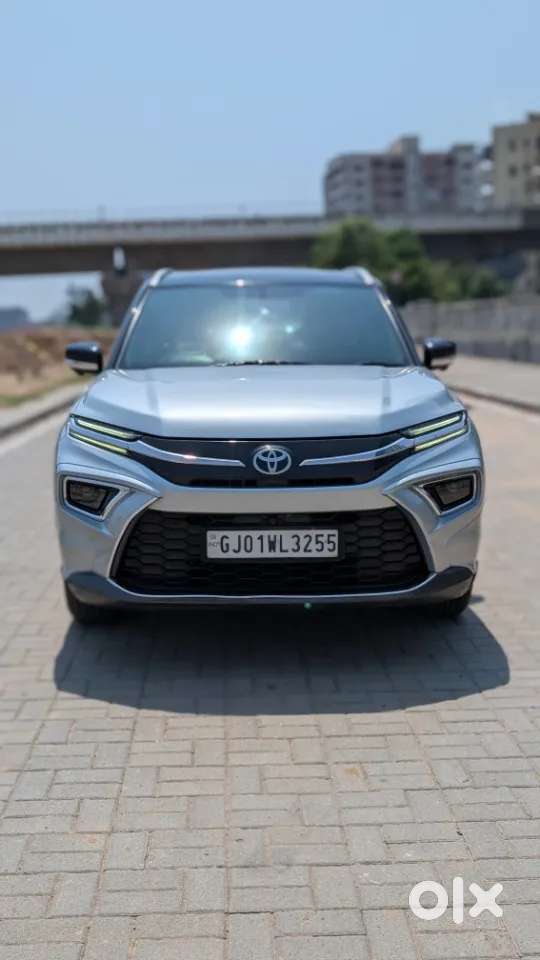 Toyota Urban Cruiser Hyryder 1.5 V Hybrid, 2023, Petrol