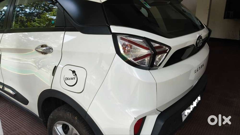 Tata Nexon Diesel Sunroof 12000km Driven Well Maintained