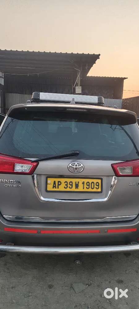 Toyota Innova Crysta 2019