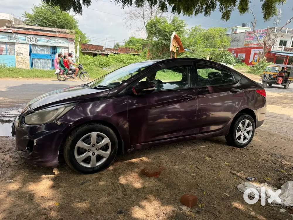 Hyundai Verna Petrol 2012