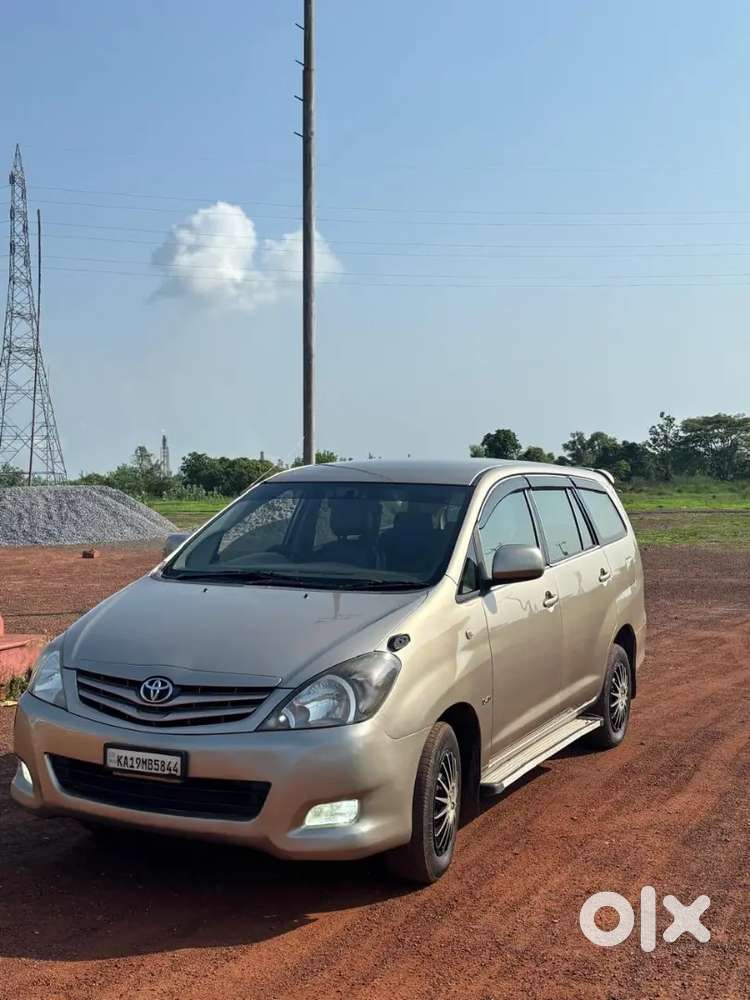 Toyota Innova 2.5 Gx 2011