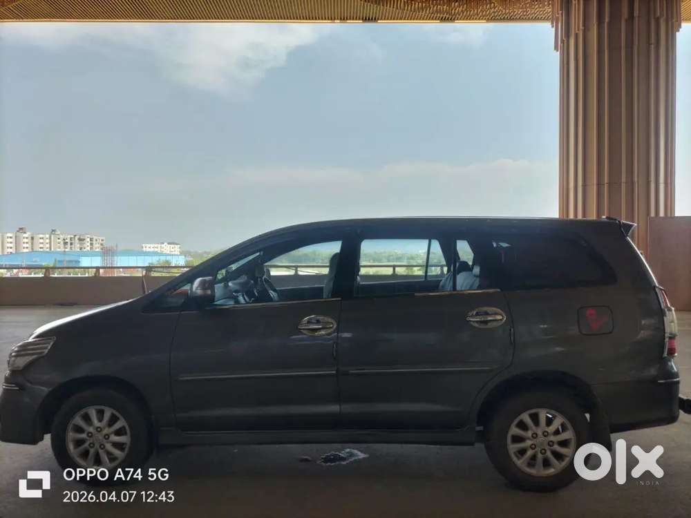 Toyota Innova 2012