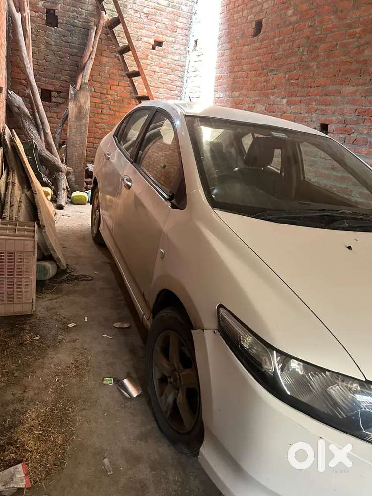 Honda City 1.5 V 2011