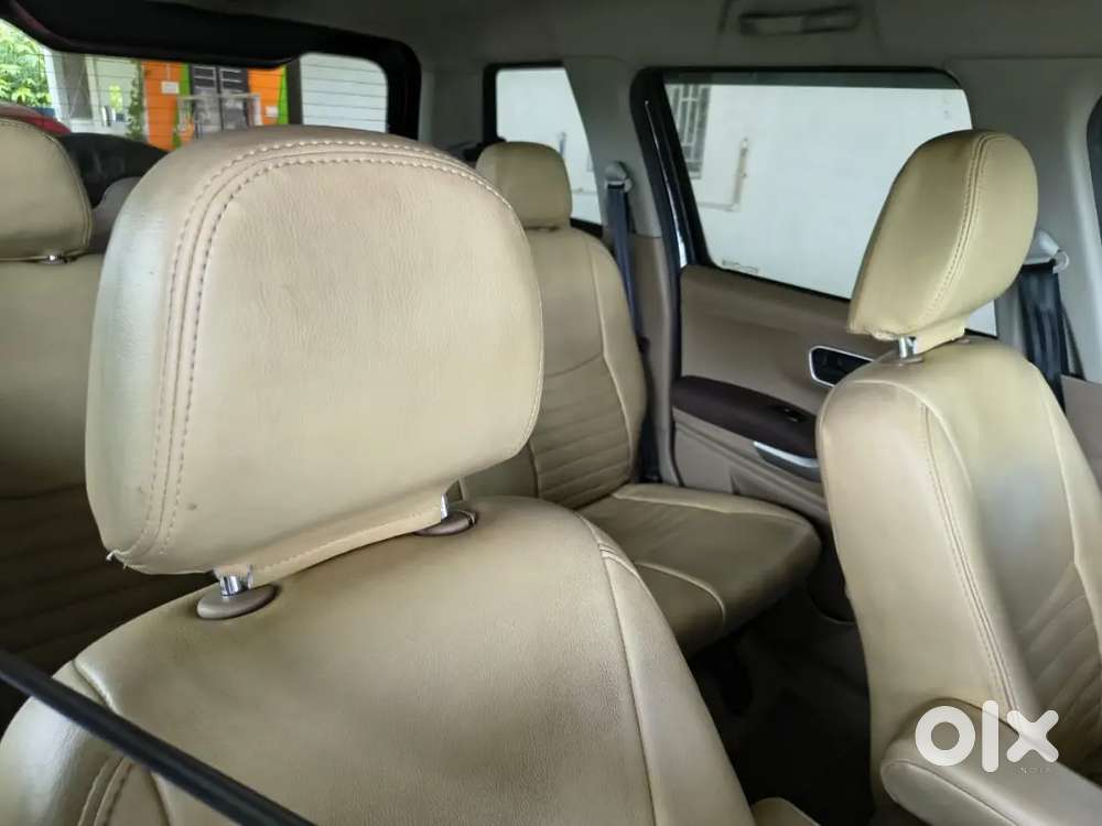 Mahindra Tuv 300 T8