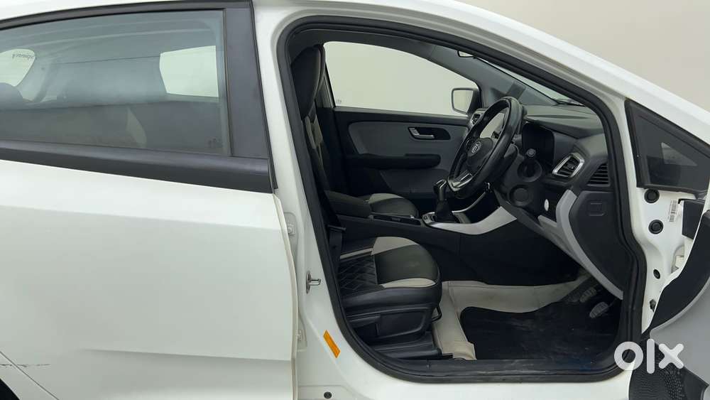 Tata Altroz Xz, 2020, Petrol