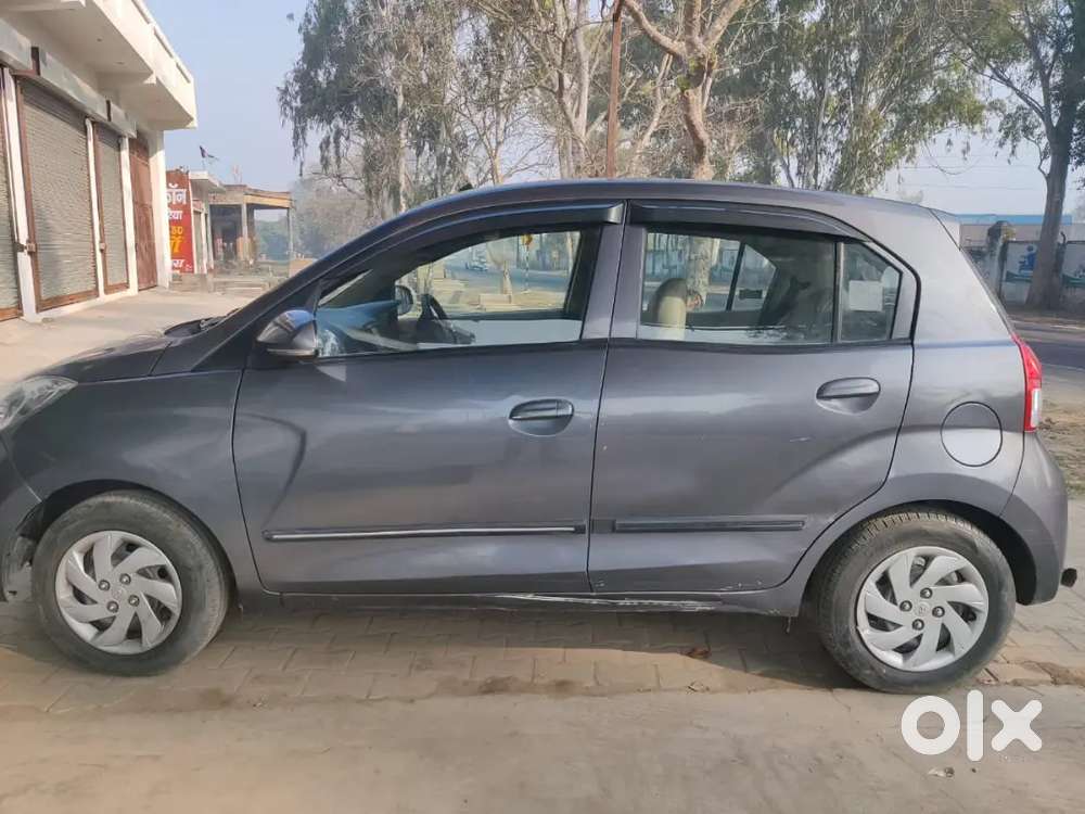 सीएनजी पास है गाड़ी में कोई कमी नहीं है इंश्योरेंस प्रदूषण वैलिड चिल्ड