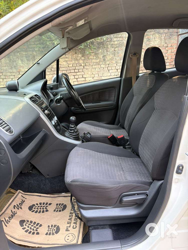 Maruti Suzuki Ritz Vxi, 2013, Petrol