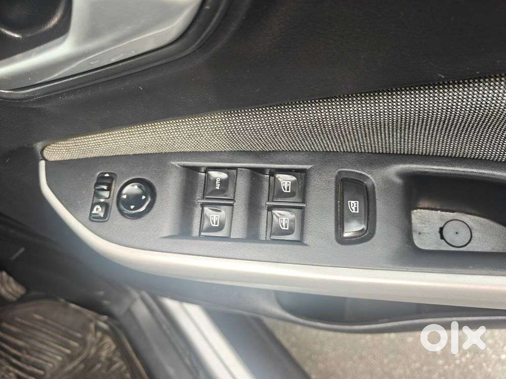 Nissan Magnite 1.0 Xv Executive Turbo Cvt, 2021, Petrol