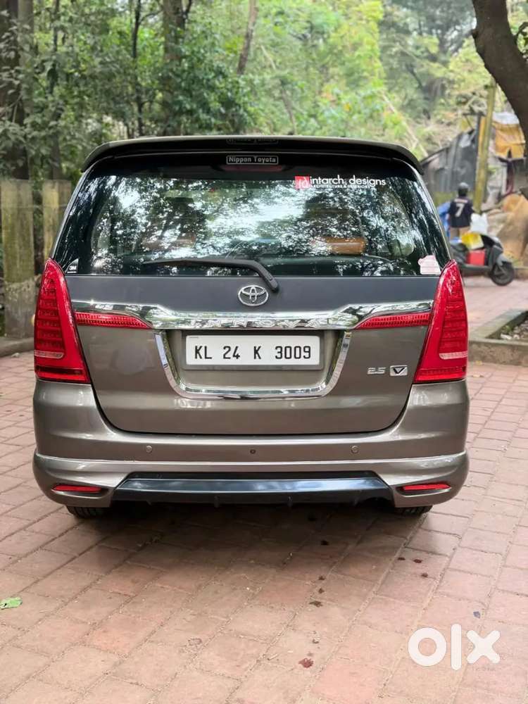 Toyota Innova 2015 Diesel 152000 Km Driven