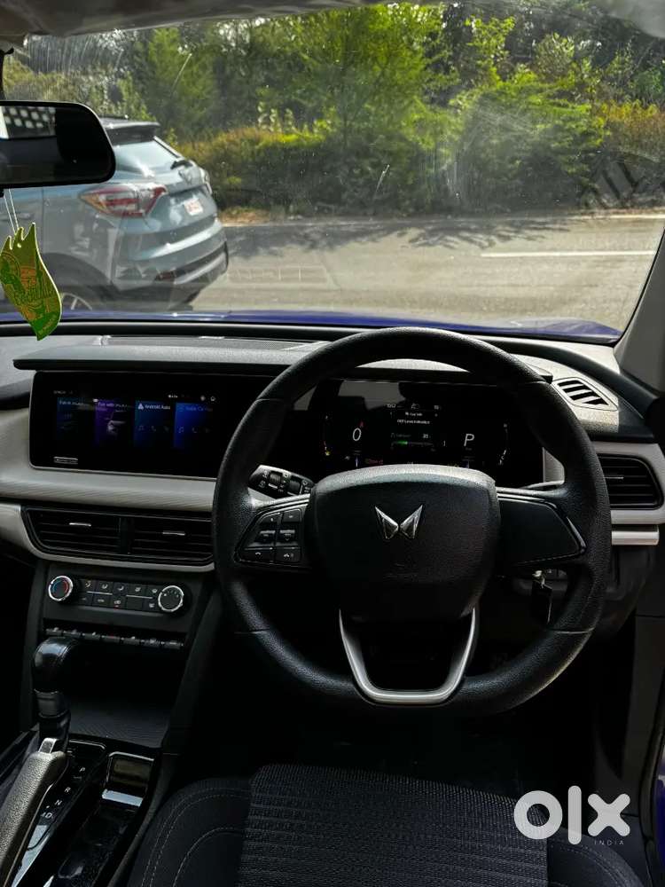 Mahindra Xuv700at 2024 Diesel 122000 Km Driven