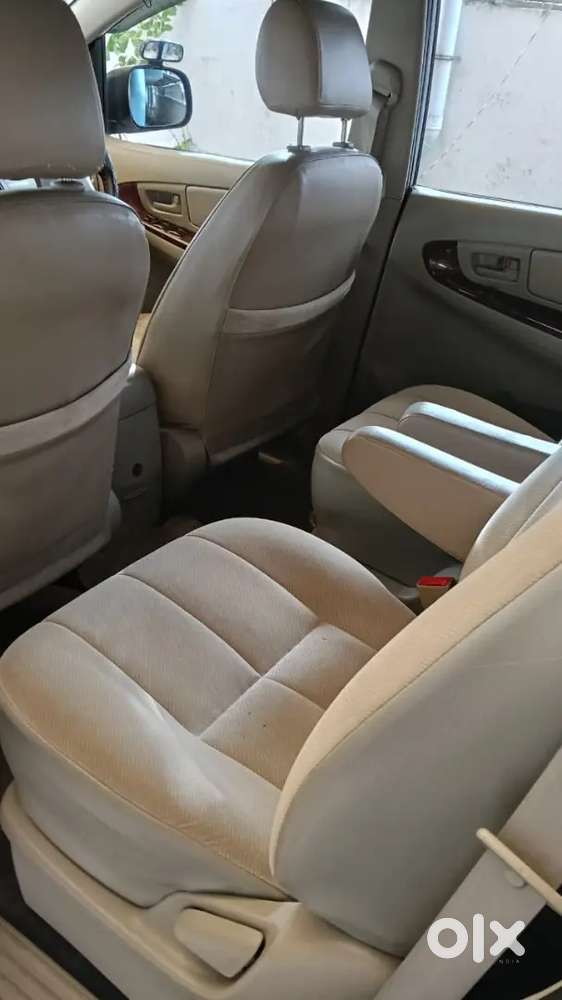 Toyota Innova Diesel 2014 135000 Km Driven