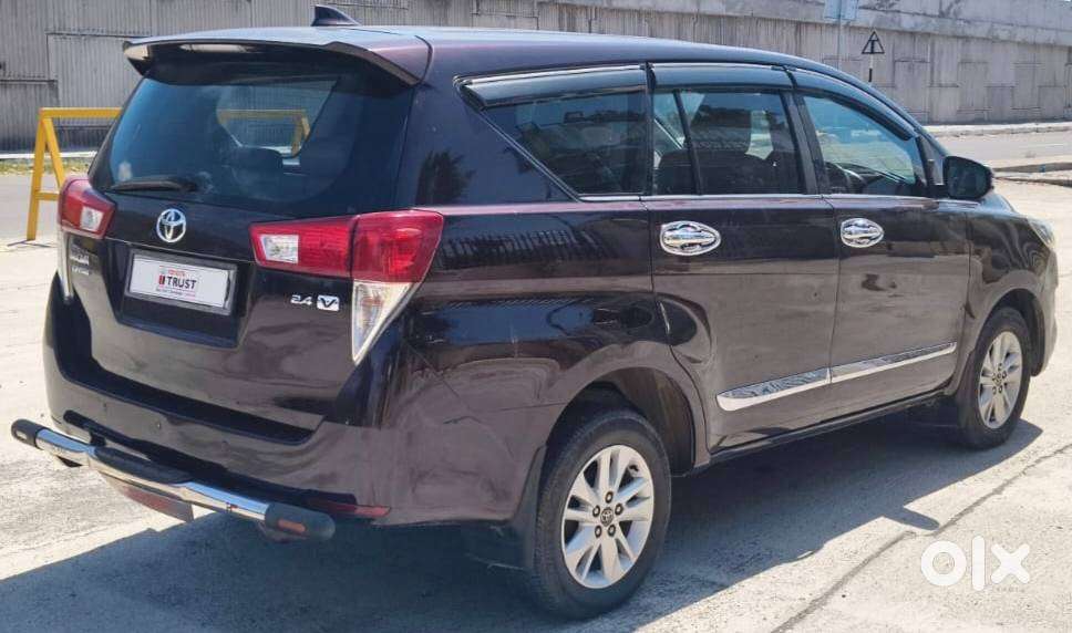 Toyota Innova Crysta 2.4 Vx Mt 8s, 2017, Diesel