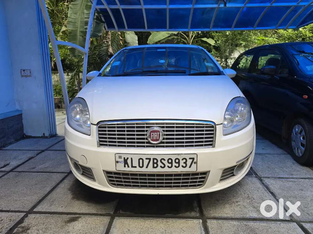 Fiat Linea Emotion 2011 Pack Petrol Variant Full Option