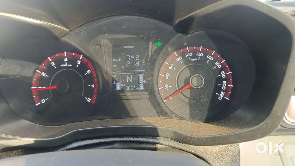 Mahindra 3xo Mx1 2024 Petrol Well Maintained