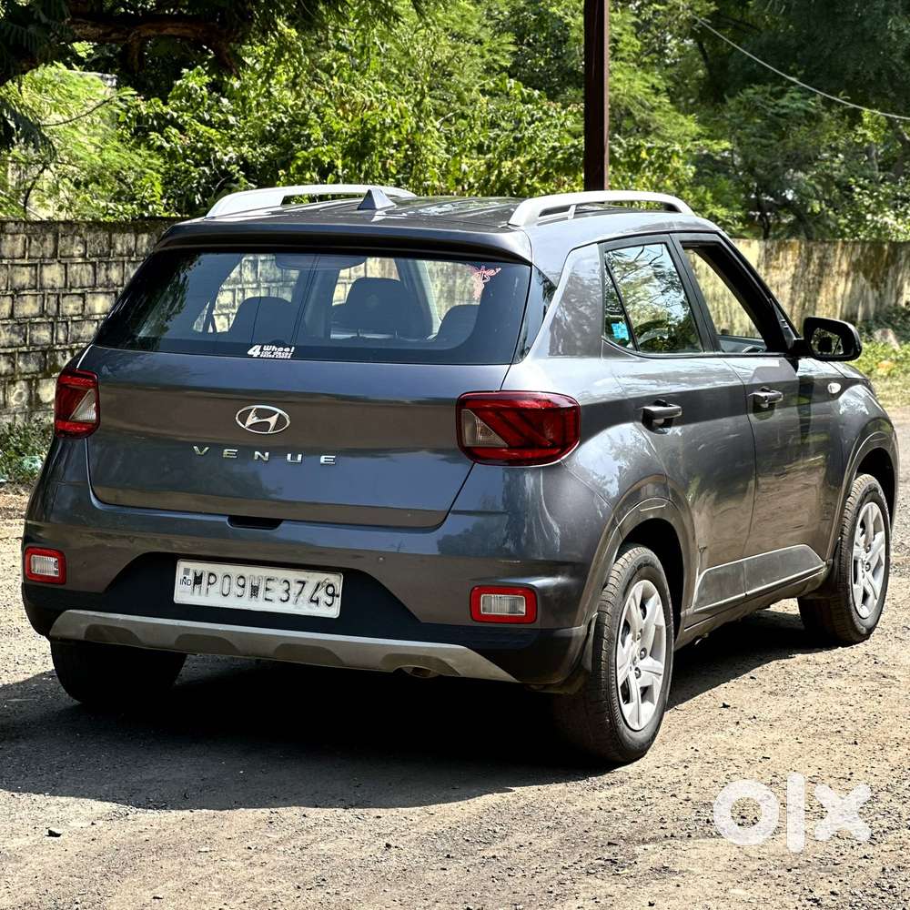 Hyundai Venue 1.2 S Plus, 2020, Cng & Hybrids