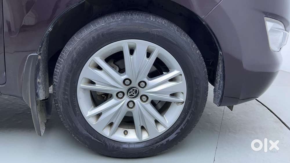 Toyota Innova Crysta 2.7 Zx At, 2016, Petrol