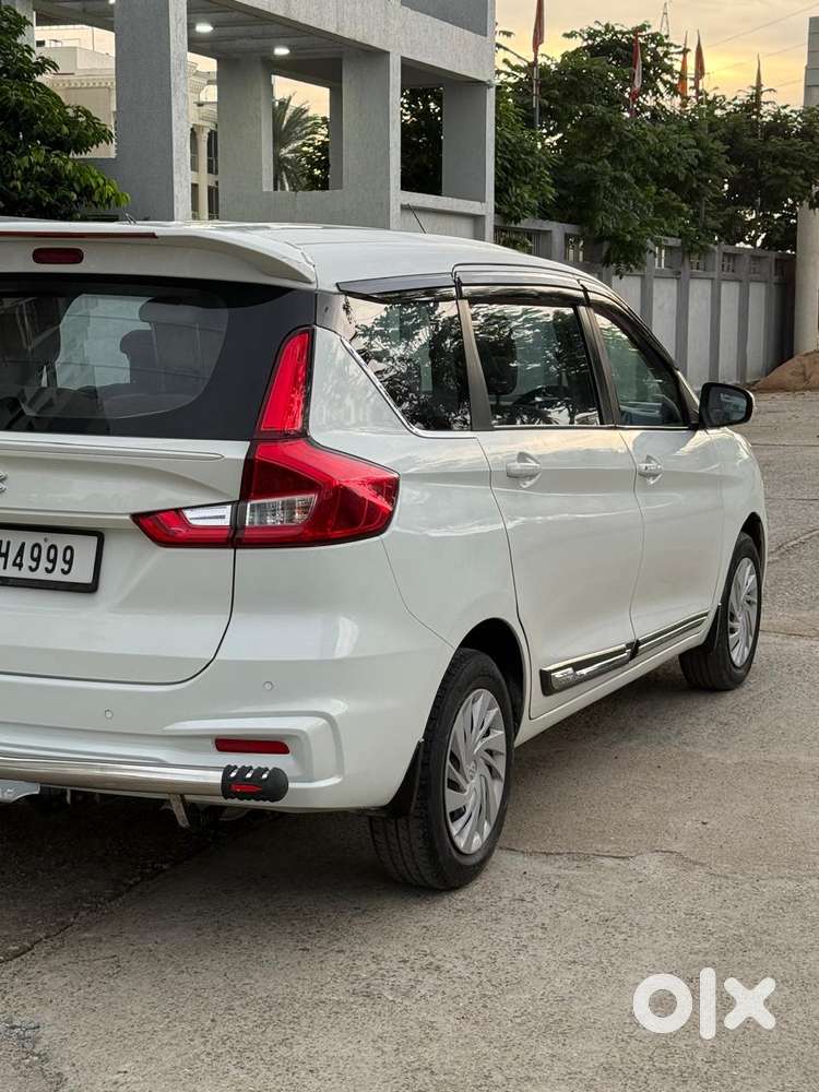 Maruti Suzuki Ertiga Vxi (o) Cng, 2024, Petrol