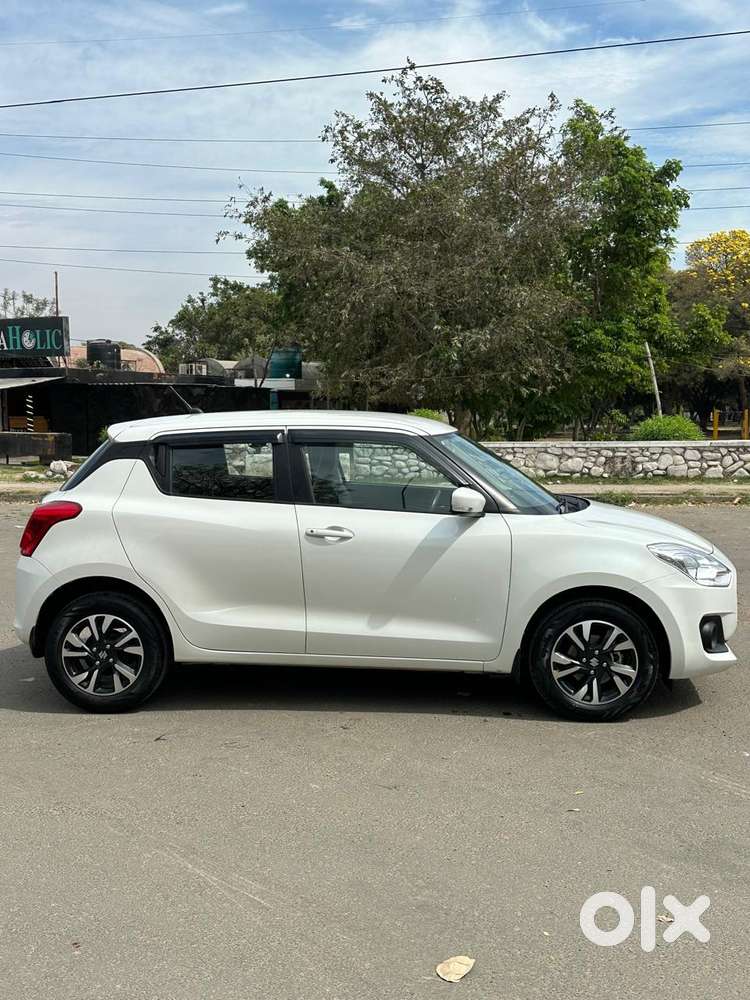 Maruti Suzuki Swift 1.2 Vxi (o), 2023, Petrol