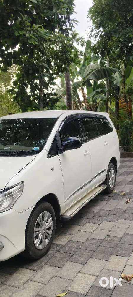 Toyota Innova 2010 Diesel Well Maintained