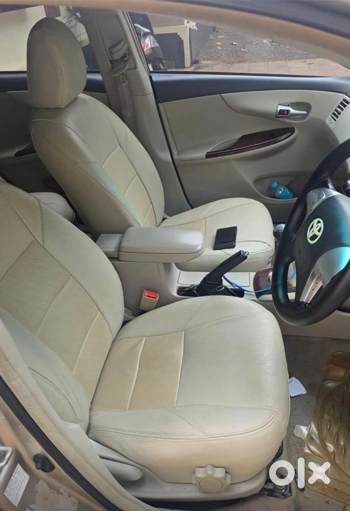 Toyota Corolla Altis 2012