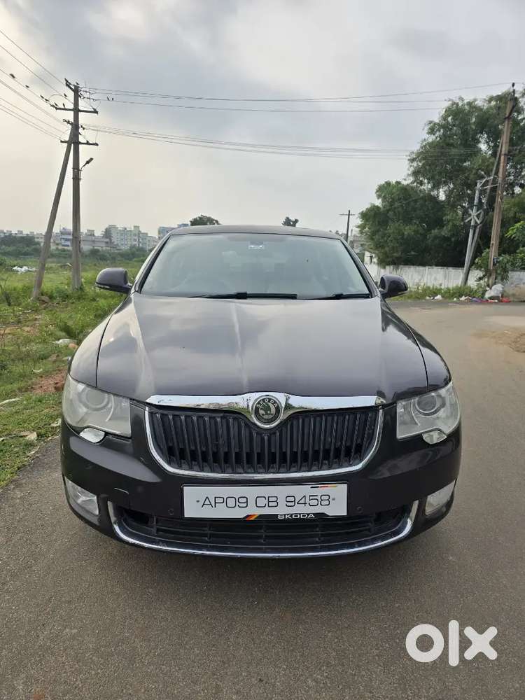 Skoda Superb 2011 Petrol Well Maintained
