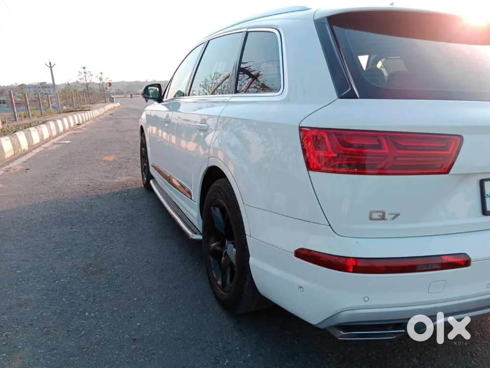 Audi Q7 Diesel 2016 With Sunroof