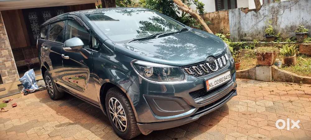 Mahindra Marazzo Diesel 2018