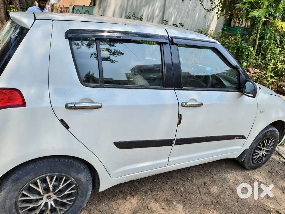 Maruti Suzuki Swift 2008 Petrol 105000 Km Driven