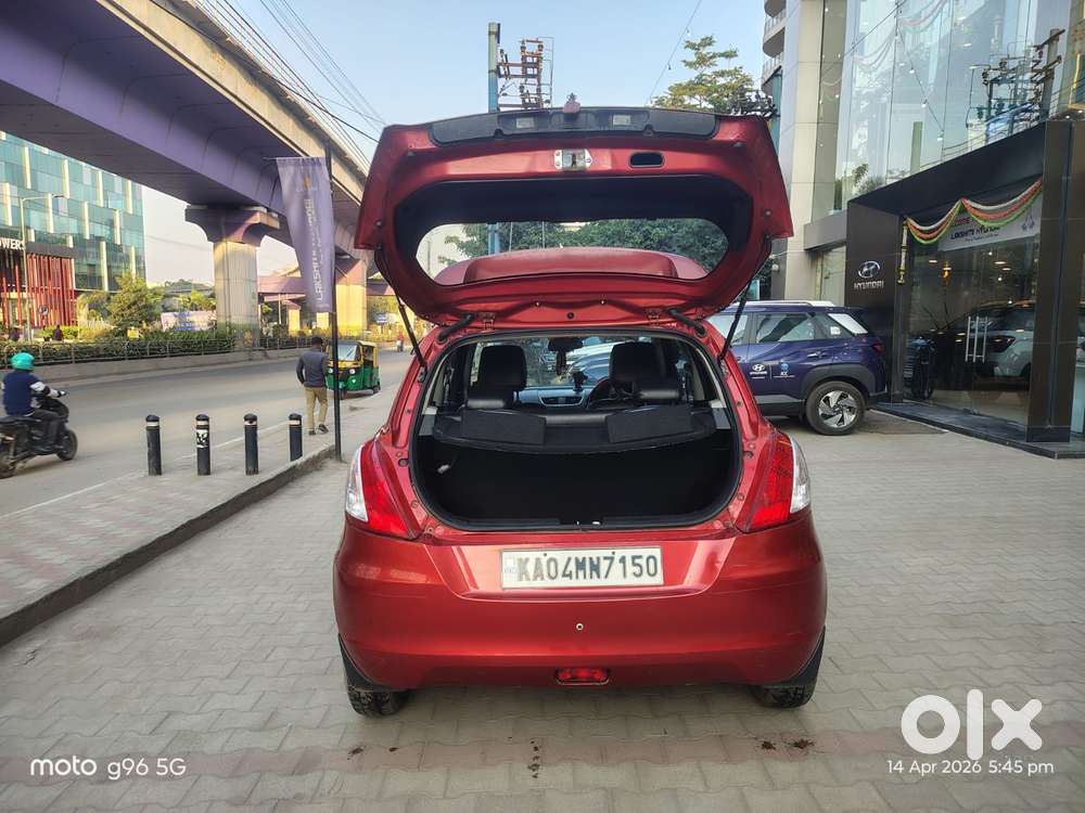 Maruti Suzuki Swift Vxi + Manual, 2014, Petrol