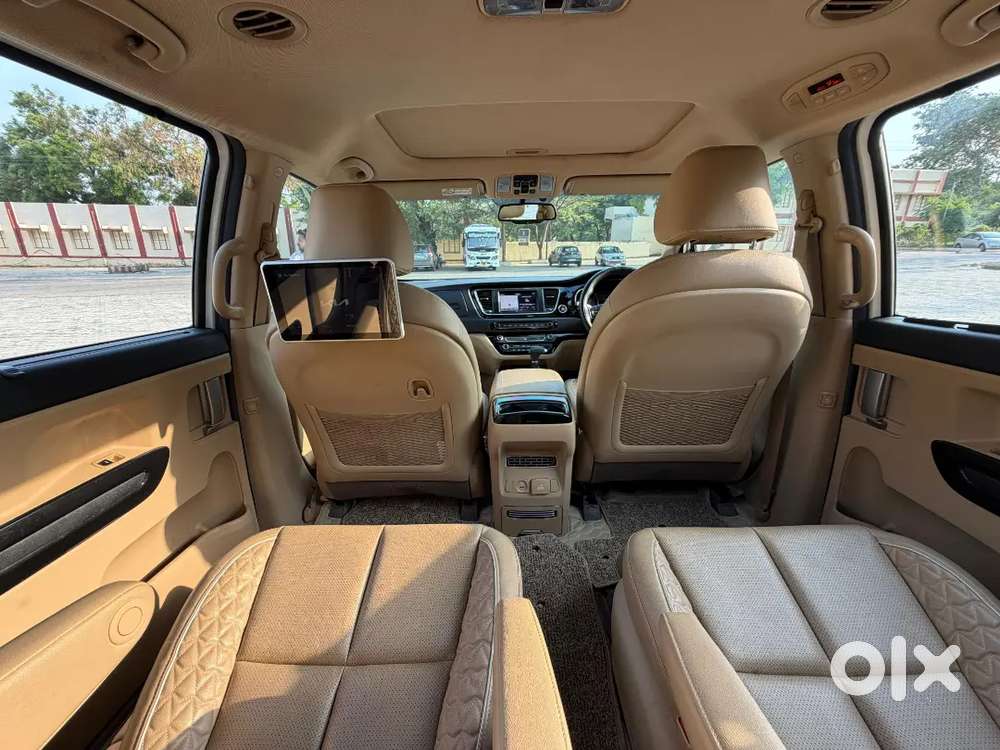 Kia Carnival Limousine 2022 Diesel Just 32000 Km Driven