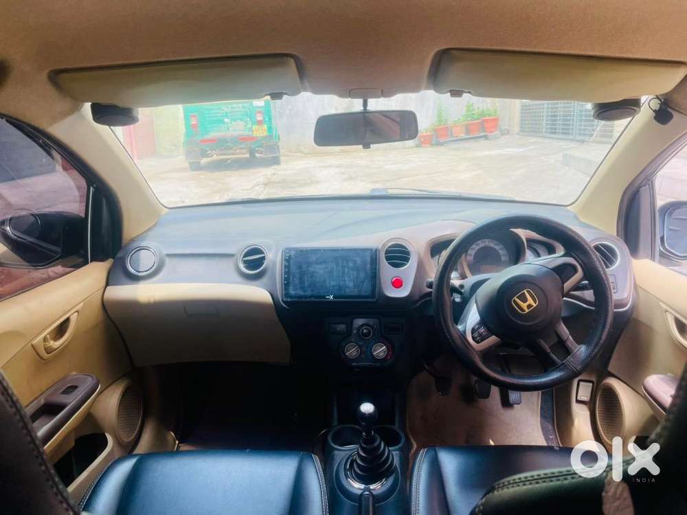 Honda Brio 2012 Petrol Well Maintained
