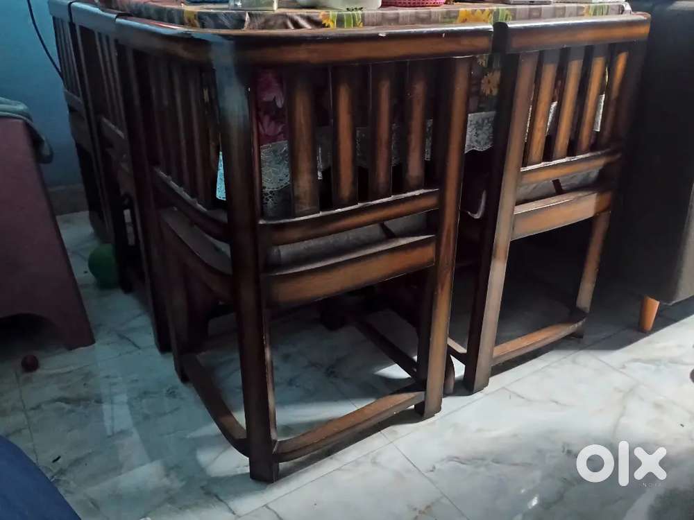 Dining Table for Sale &ndash; Like Brand New Condition
