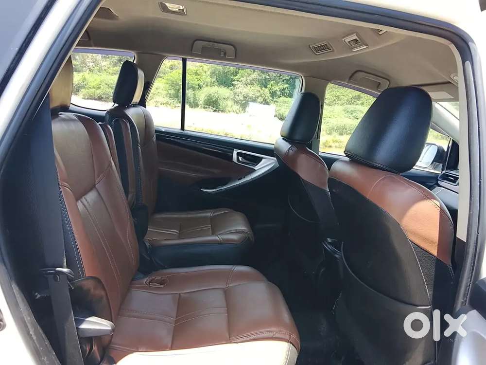 Toyota Innova Crysta 2023