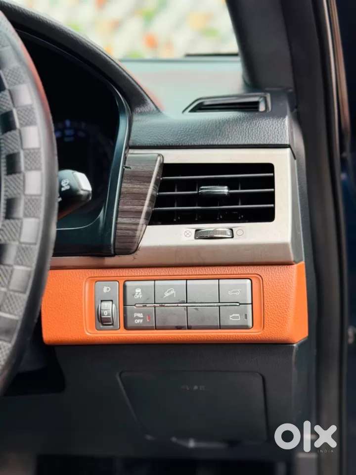 Mahindra Alturas G4 4wd At, 2021, Diesel