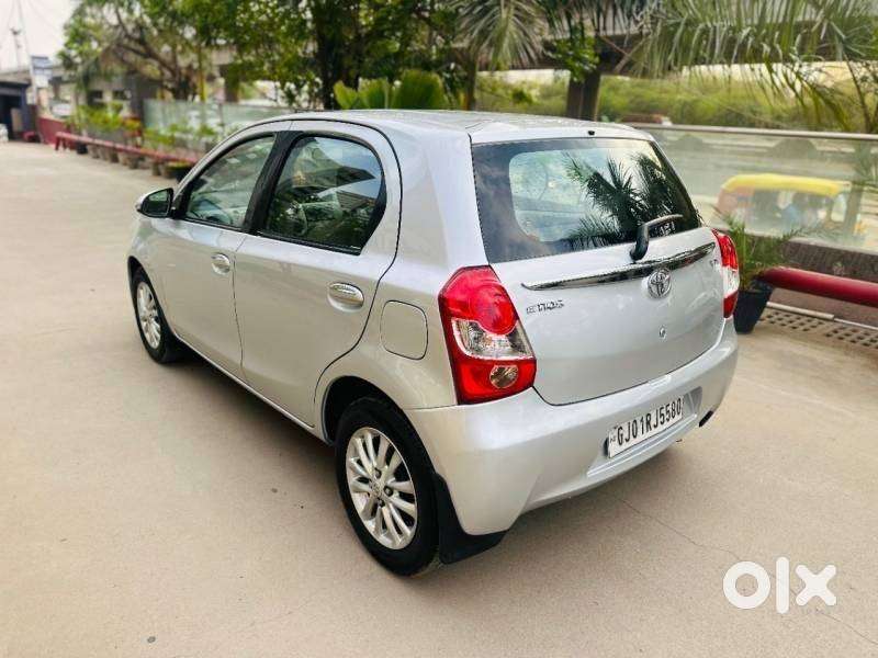 Toyota Etios Liva Vx Dual Tone, 2015, Petrol